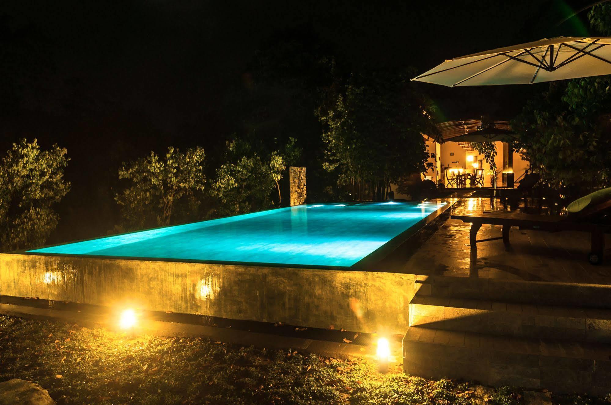 Hotel Garcinia Leaf à Hikkaduwa Extérieur photo