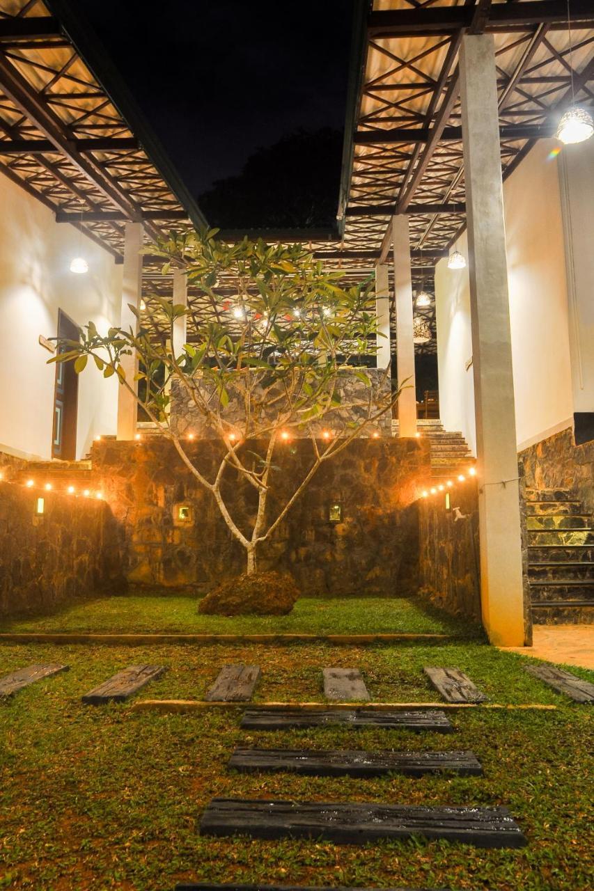 Hotel Garcinia Leaf à Hikkaduwa Extérieur photo